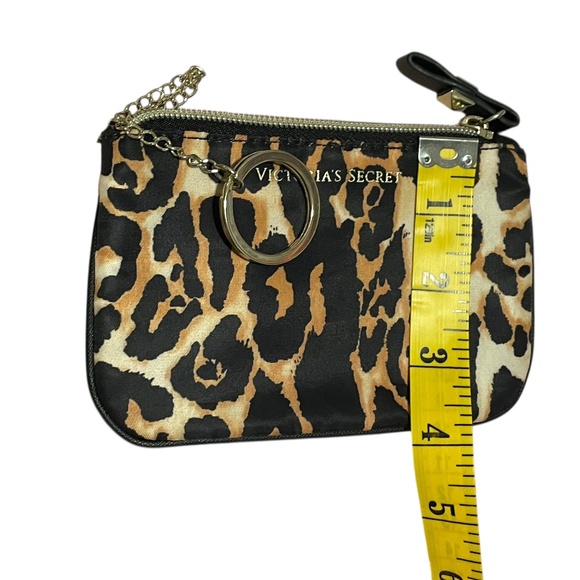 Victoria Secret Animal Print with Keychain NWOT - Picture 1 of 4